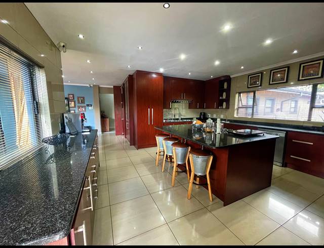 4 BEDROOM HOUSE FOR SALE IN THREE RIVERS PROPER